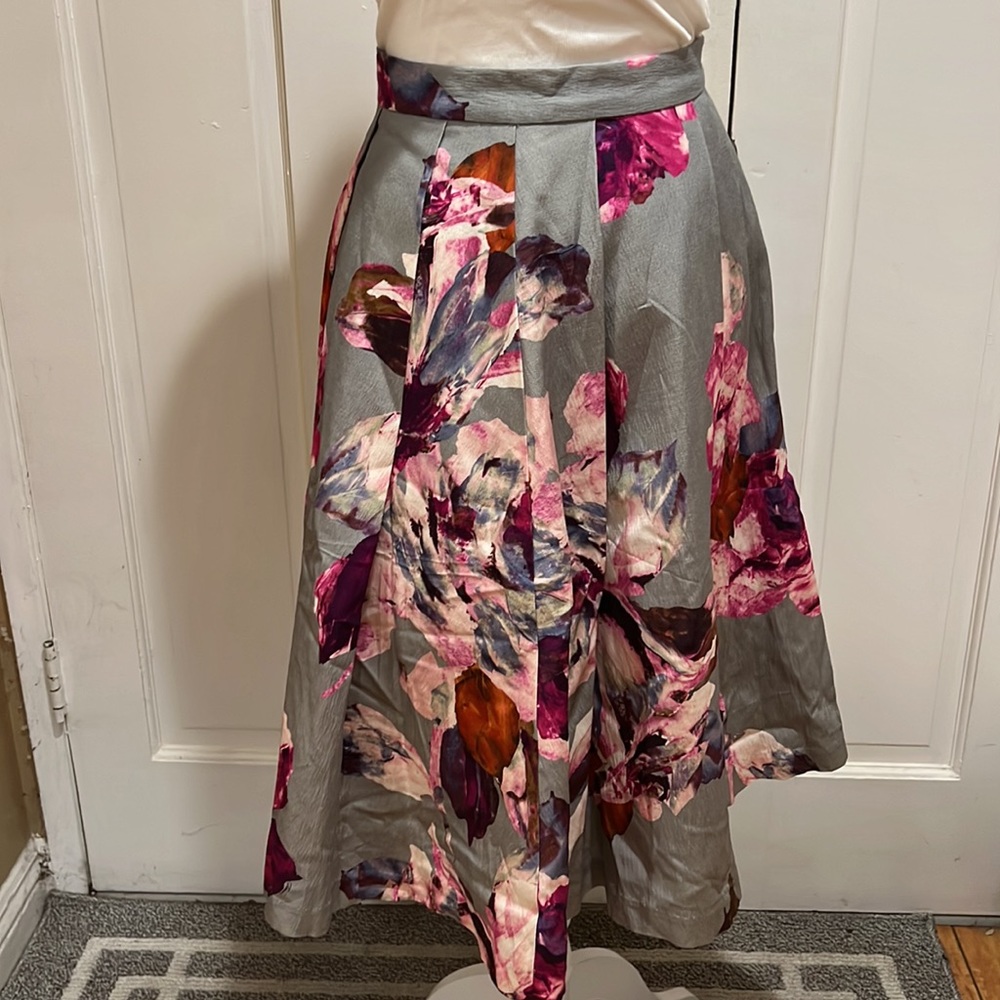 Trina Turk Skirt NWOT - Picture 3 of 11